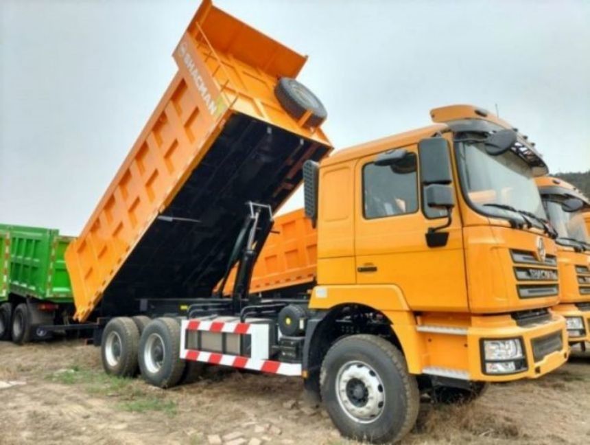 SHACMAN F3000 camion à bascule 6x4 430 EuroII Jaune avec avant / arrière plaque multicouche printemps 4 plaques principales 4 boulons en forme de U