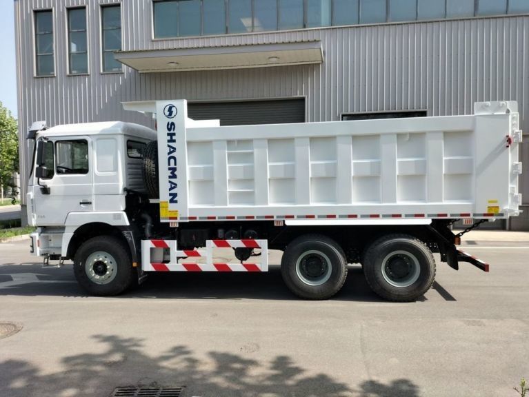 SHACMAN F3000 Camion à ordures 6x4 430 Euro II Taper Blanc 10 Pneus Taper avec 5200