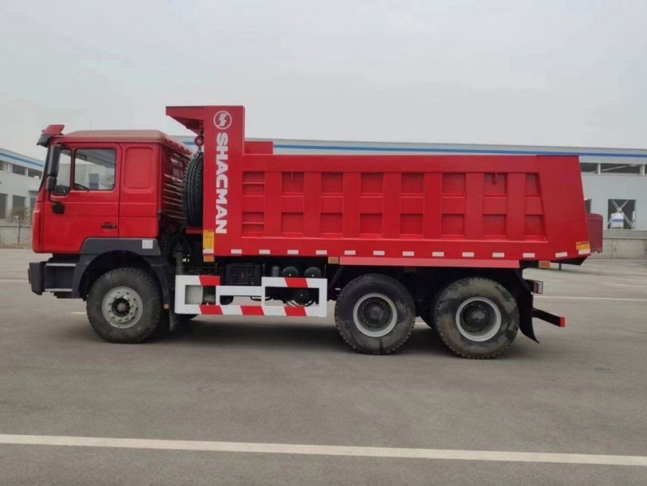10 essais SHACMAN Red Dump Truck F3000 Dump Truck Véhicule 380HP Pour l'exploitation minière
