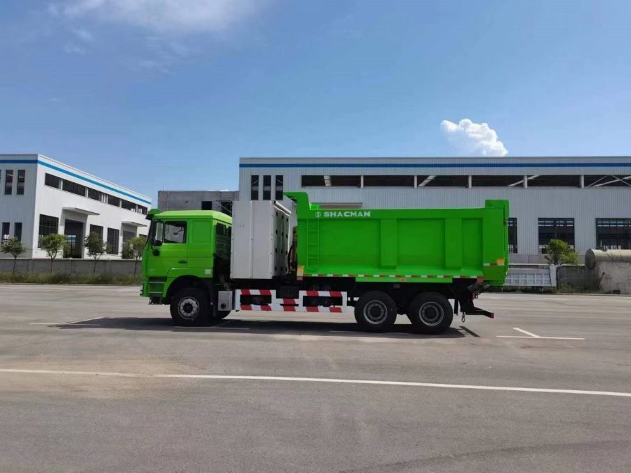 10 roues SHACMAN F3000 CNG Dump Truck 6x4 Euro V WEICHAI-430HP Vert Parfait pour la construction et l'exploitation minière