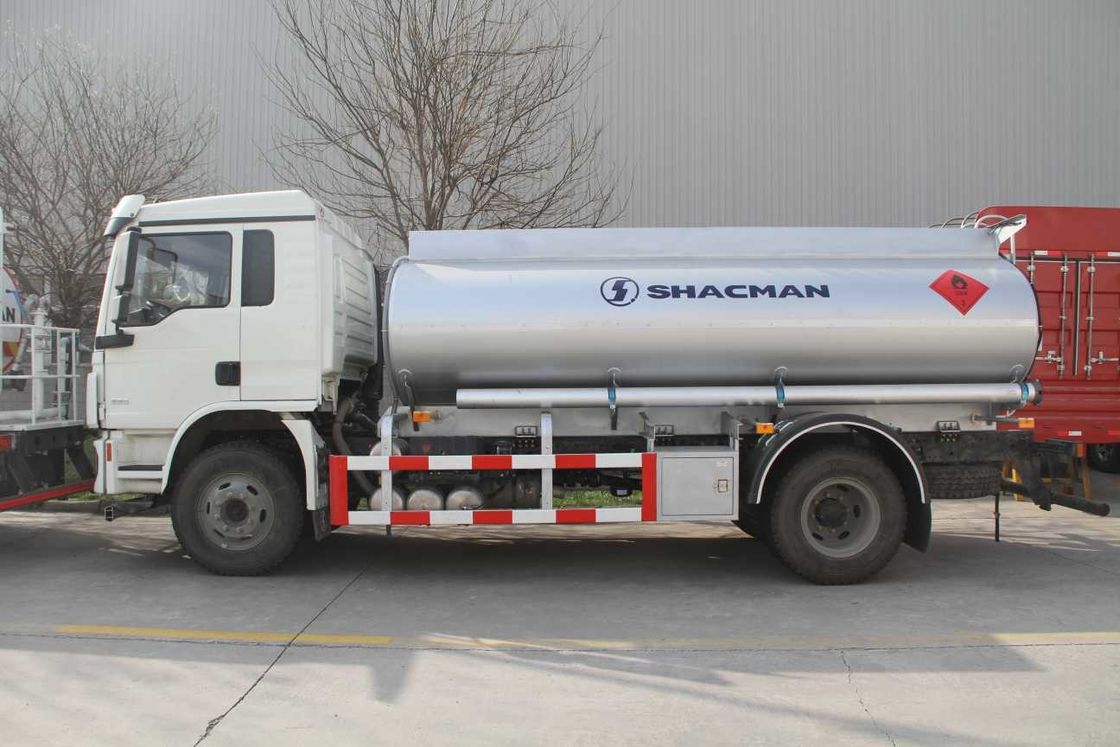 L3000 4x2 pétrolier camion-citerne à 240 chevaux ÉruoII blanc SHACMAN pétrolier camion de transport