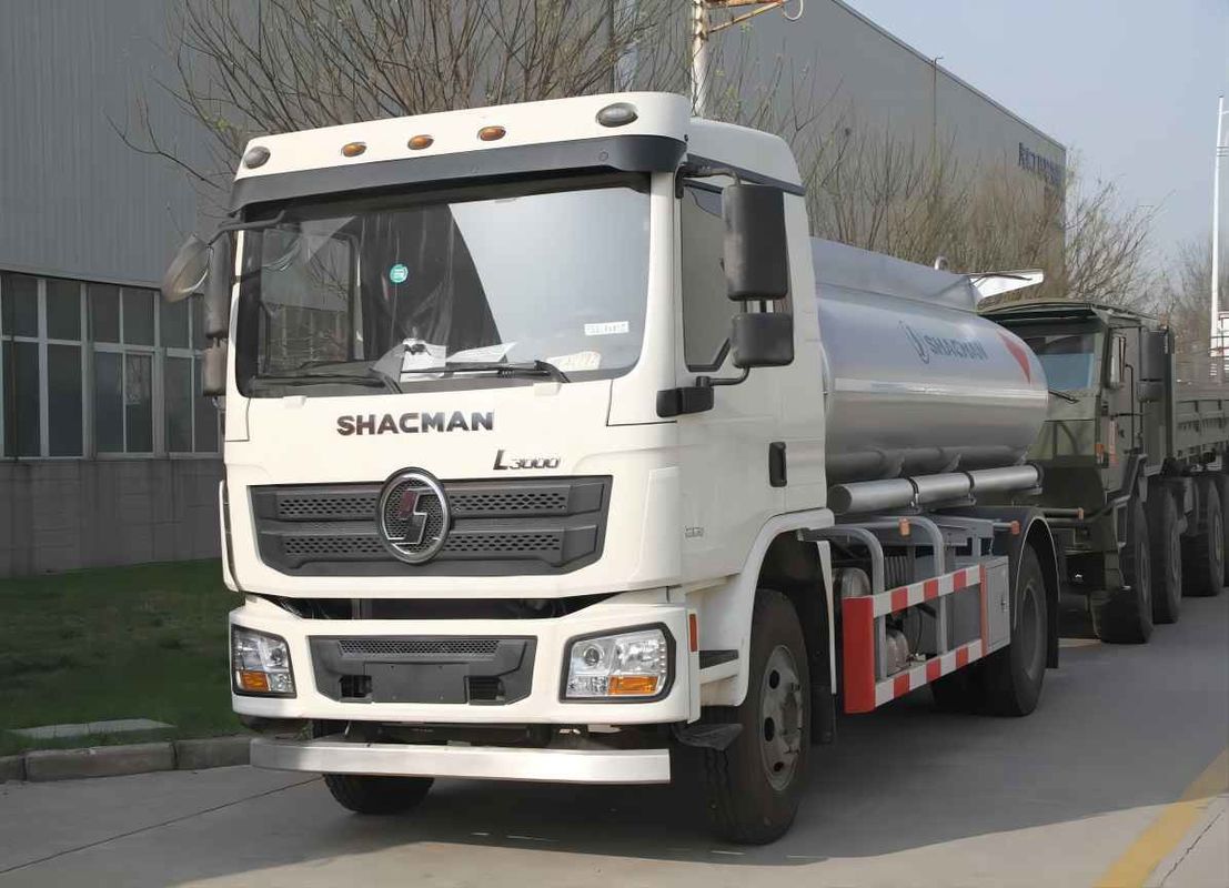 L3000 4x2 pétrolier camion-citerne à 240 chevaux ÉruoII blanc SHACMAN pétrolier camion de transport