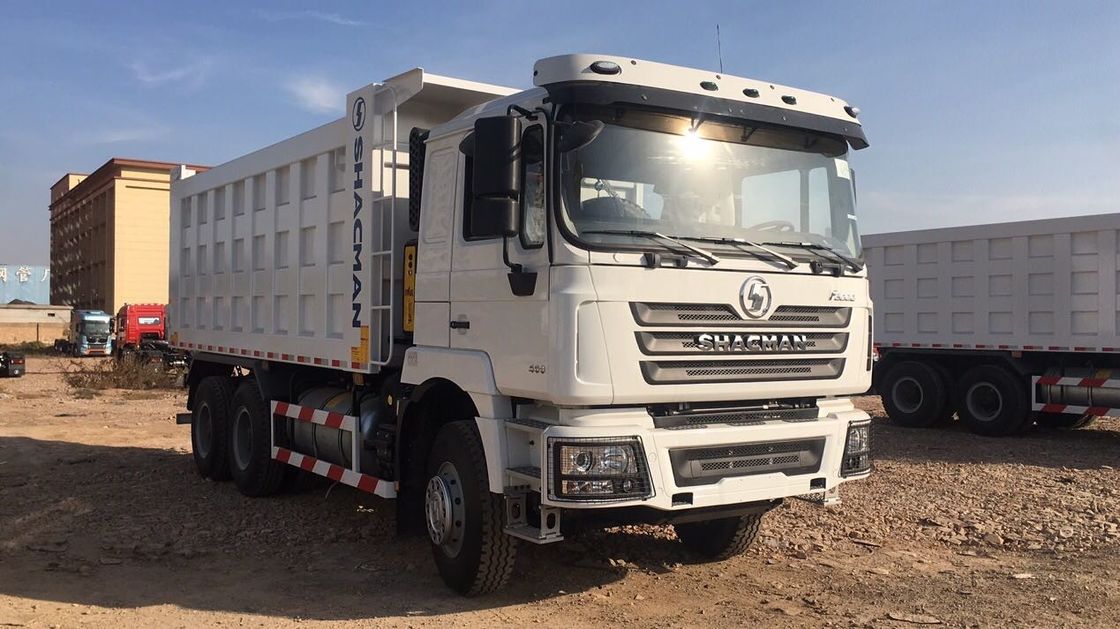 Pour les véhicules à trois axes, le véhicule à trois axes H3000 6x4 400 chevaux EuroII 50 tonnes