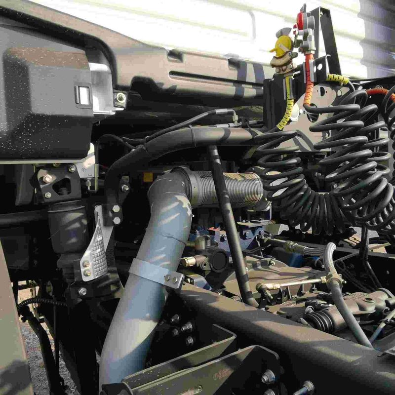 Roux SHACMAN F3000 375HP Euro V 6 roues Tracteur tête 4x2 moteur WEICHAI