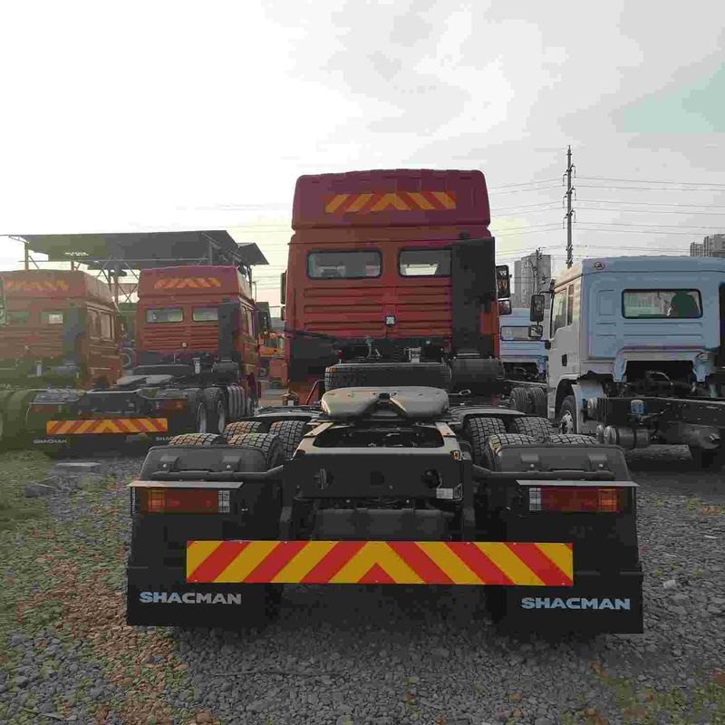 Roux SHACMAN F3000 375HP Euro V 6 roues Tracteur tête 4x2 moteur WEICHAI