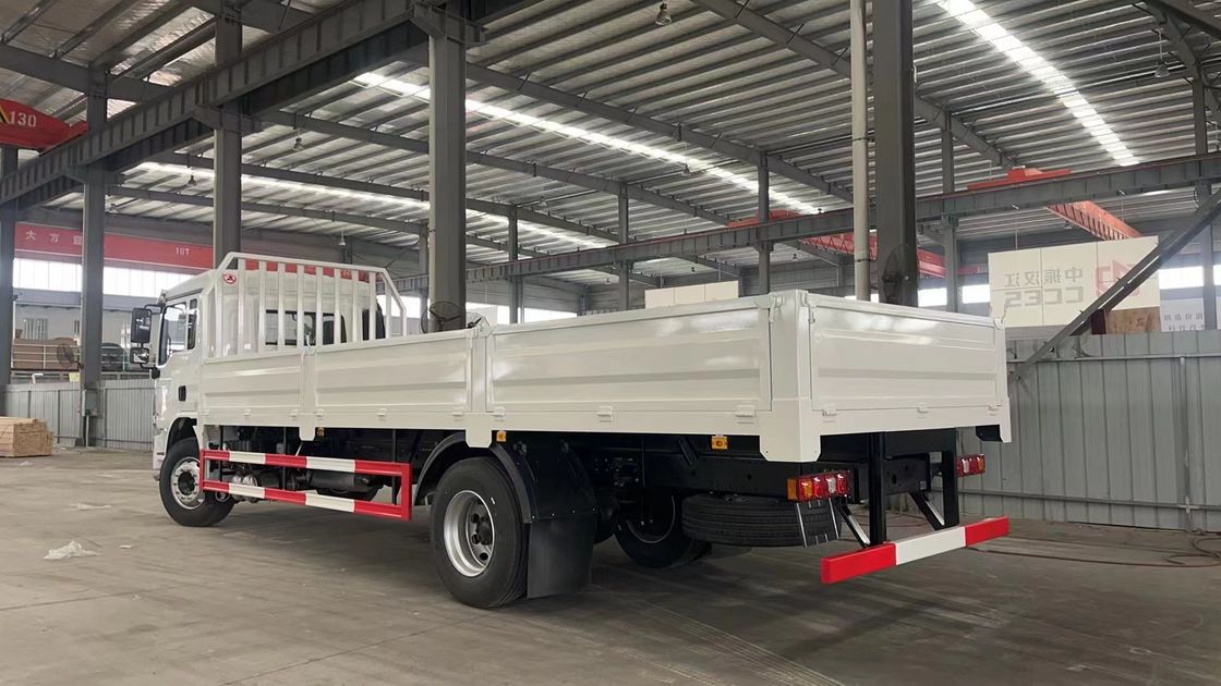 SHACMAN L3000 4X2 10 tonnes de capacité de chargement camion de fret 240HP camion de bonne qualité