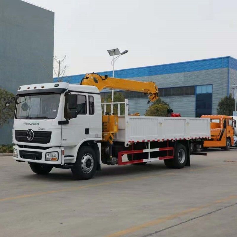 SHACMAN L3000 4X2 10 tonnes Capacité de chargement camion de fret 240HP Grue de fret de bonne qualité