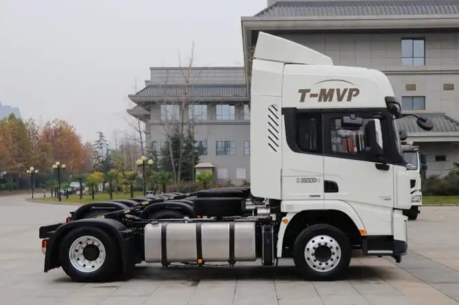 SHACMAN camion tracteur 6 roues X3000 4x2 conducteur gauche double dormeur fort tête de tracteur pour l' Algérie