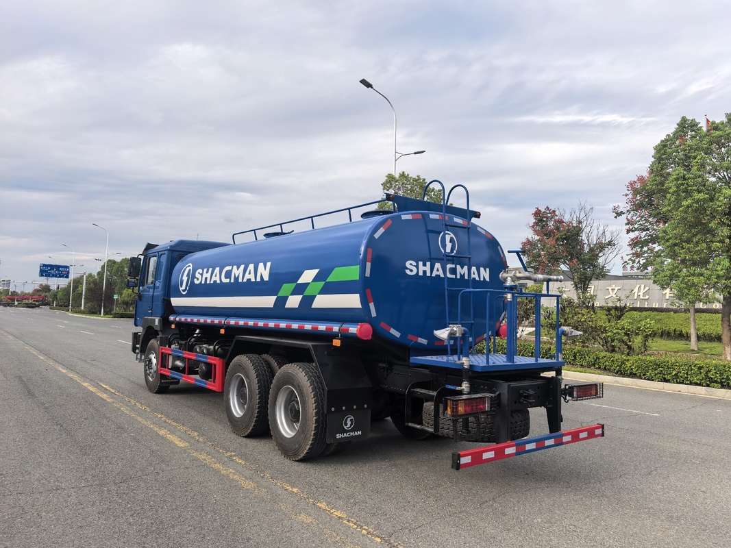 SHACMAN F3000 6x4 Water Tank Truck with 220kW Power 1240 N*M Torque and 9.726L Displacement